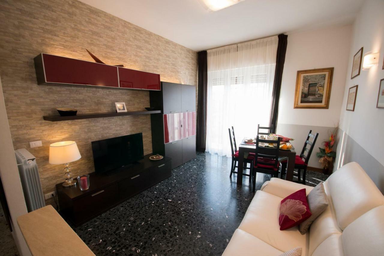 Apartmán A Casa Di Simone A Viareggio Exteriér fotografie